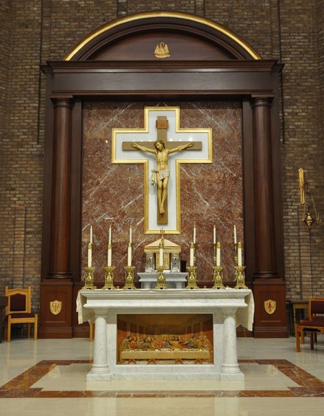 Altar Design Home, Church Design Sanctuary, Alter Design, Altar Catholic, Home Altar Catholic, Church Building Design, Church Altar Decorations, Catholic Altar, Church Inspiration