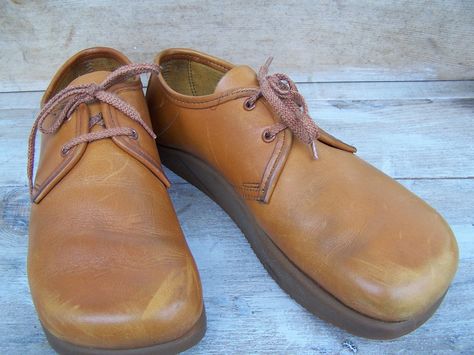 Earth Shoes...mine were blue!!! Earth Shoes 1970s, 70s Shoes, Earth Shoes, Seventies Fashion, Thanks For The Memories, Buy Shoes Online, Vintage Memory, Buy Shoes, Discount Shoes