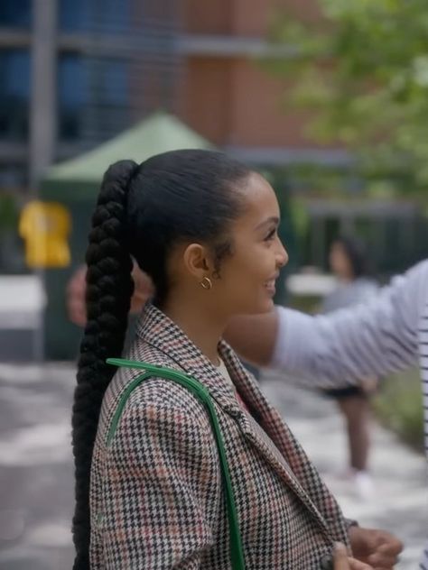 Yara Shahidi Braids, Grownish Hairstyles, Yara Shahidi Aesthetic, Yara Shahidi Hairstyles, Black Crowns, Grad Hair, Long Natural Curly Hair, Black Hair Inspiration, Natural Braided Hairstyles