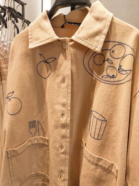 Upcycle With Embroidery, Embroidered Clothes Men, Embroider Shirt Ideas, Cute Simple Embroidery Ideas, Sewing Ideas For Men, Painted White Shirt, Clothing Embroidery Ideas, Embroidery Inspiration Clothing, Diy Embroidered Shirt