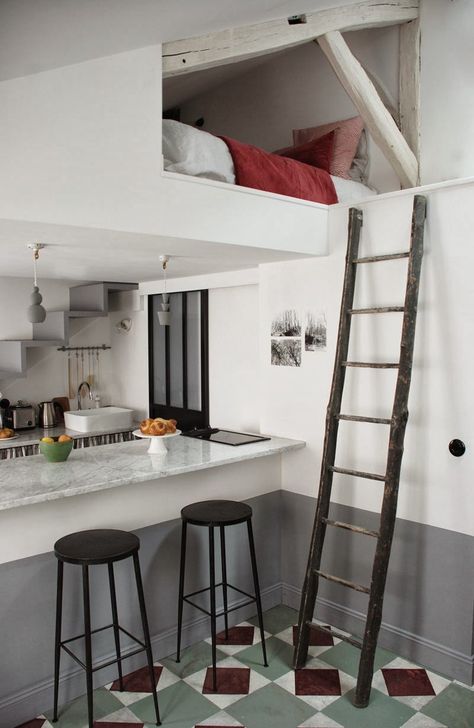 Boxed In – Clever Loft Beds And Space-Efficient Storage Units Tiny Parisian Apartment, Tiny Loft Apartment, Loft Apartment Decorating, Small Space Inspiration, Tiny Loft, Micro Apartment, Small Attic, Deco Studio, Attic Apartment