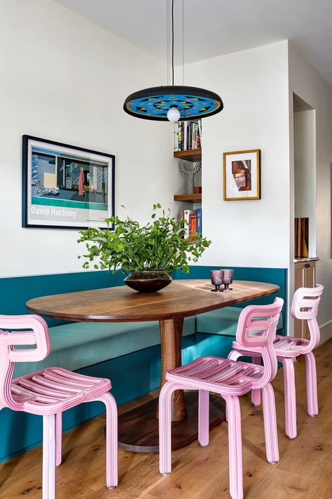 This Washington, DC, Town House Dials It Back to the ’90s | Architectural Digest Dinning Spaces, Pink Chairs, Back To The 90s, Crazy Ideas, Pink Chair, Style Deco, Dining Nook, Town House, Chaise Design