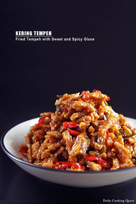 8 Vegan Indonesian Recipes » Vegan Food Lover Fried Tempeh, Indonesian Dishes, Resep Vegan, Indonesian Recipes, Malay Food, Tempeh Recipes, Soup Dish, Malaysian Food, Steamed Rice