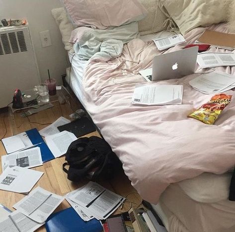 Bed Aesthetic, Hate School, Study Board, Academic Motivation, Study Motivation Inspiration, Studying Inspo, Study Hard, Study Inspiration, School Motivation