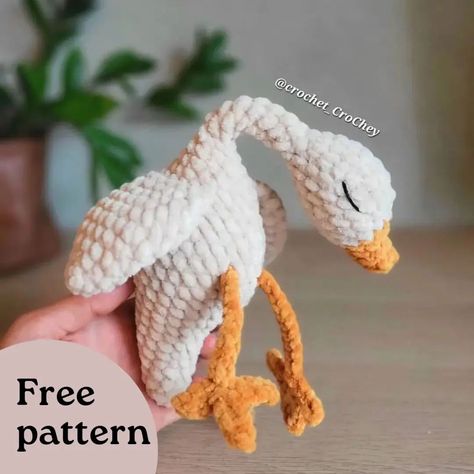 Goose Pattern Free, Goose Crochet Pattern, Crochet Goose Pattern, Goose Crochet, Crochet Goose, Goose Pattern, Jellyfish Pattern, Crochet Critters, Crochet Market