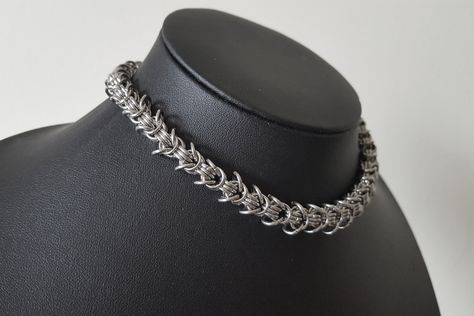 7mm Rosetta Chainmail Link Choker / Necklace Stainless Steel Gothic Barbed Wire Collar - Etsy Chainmail Ring, Chainmaille Jewelry Patterns, Chainmail Patterns, Chainmail Necklace, Chainmail Jewelry, Gothic Rose, Chain Maille Jewelry, Barbed Wire, Chain Mail