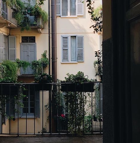 Will Darbyshire, Tiny Courtyard, Balcony Exterior, Ur Mom, Northern Italy, Pretty Places, Travel Aesthetic, Future House, Beautiful World