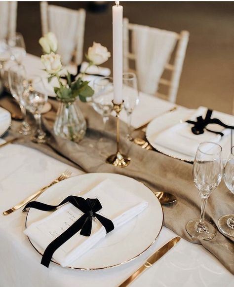 Gold Wedding Theme Ideas, Wedding Dinner Table Setting, Table Scaping, Black And White Wedding Theme, Wedding Theme Ideas, White Wedding Theme, Gold Wedding Theme, Wedding Place Settings, Wedding Hire