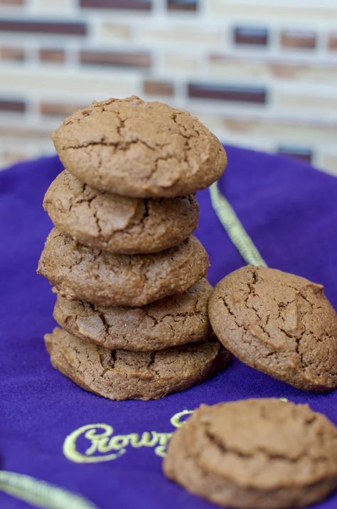 Crown Royal Whiskey Cookies Royal Cookies Recipe, Crown Royal Cookies, Crown Royal Cake, Whiskey Cookies, Crown Royal Whiskey, Boozy Cupcakes, Boozy Desserts, Xmas Cookies, Recipe Board