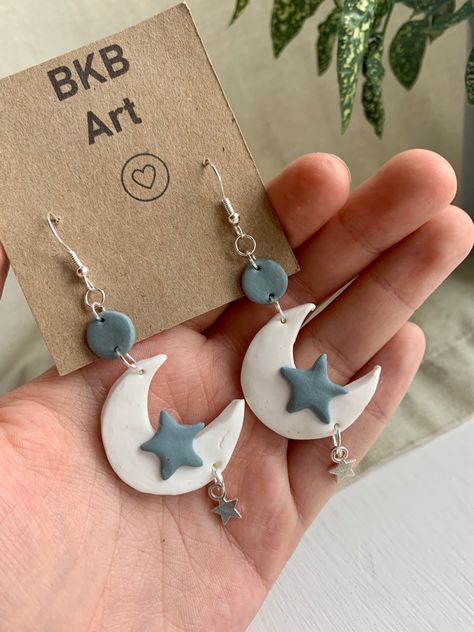 Polymer Clay Moon Earrings, Christmas Shoes Diy, Moon Clay Earrings, Preston England, Precious Metal Clay Jewelry, Clay Keychain, Polymer Clay Flower Jewelry, Diy Earrings Polymer Clay, White Moon