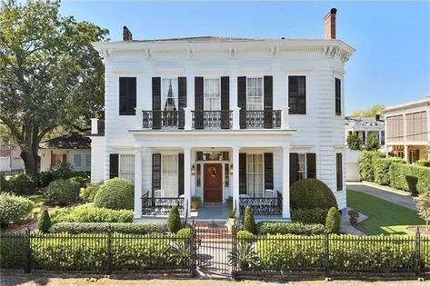 Strong Wallpaper, New Orleans Architecture, Slate Fireplace, Southern Architecture, House Balcony, New Orleans Homes, Garden District, Greek Revival, Sims House