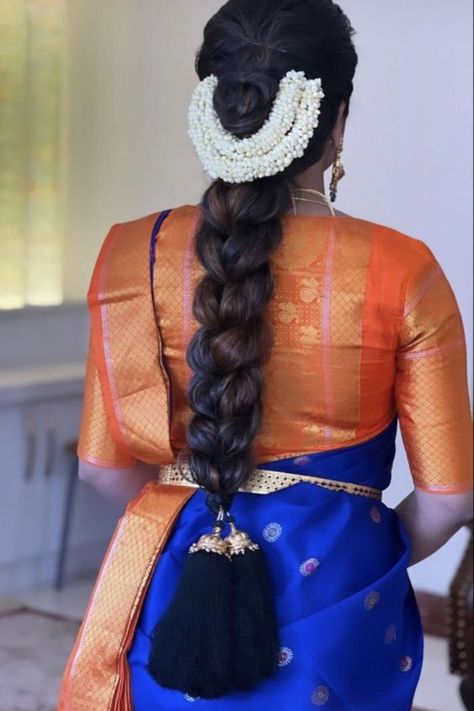 Introducing latest Bridal Hairstyles for South Indian Brides. #weddingbazaar #indianwedding #bridalhairstyle #southindianweddings #southindianbride #southindianhairstyleforsaree #southindianhairstylesimple #southindianhairstylebridal #southindianhairstyletraditional #southindianhairstylelehenga Muhurtham Hairstyle Bridesmaid, Traditional Muhurtham Hairstyle, Bride Hairstyles South Indian Wedding, Engagement Braided Hairstyles, Muhurtham Jadai Hairstyle, Hair Styles For Marriage, Muhurtham Hairstyle Indian, Hairstyles For Weddings Indian, Muhurtham Hairstyle