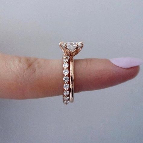 Classy Engagement Ring, Shared Prong Wedding Band, Pretty Engagement Rings, Prong Engagement Rings, Cute Engagement Rings, Gold Solitaire Engagement Ring, Future Engagement Rings, Classic Wedding Rings, Dream Engagement