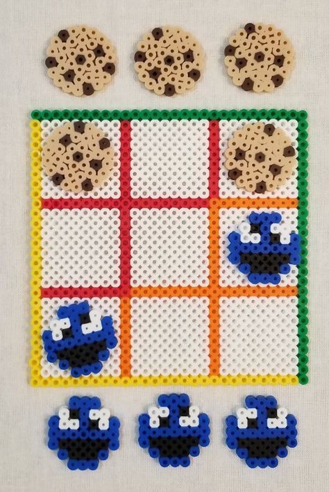 Perler Bead Tic Tac Toe, Peeler Bead Ideas, Melt Beads Patterns, Melt Beads, Easy Perler Beads, Hamma Beads Ideas, Easy Perler Bead Patterns, Perler Bead Projects, Pearl Beads Pattern