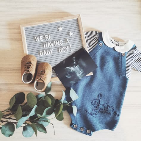 Baby Gender Announcement Photos, Pregnancy Announcement Flat Lay, Baby Gender Reveal Announcement, Baby Boy Gender Reveal, Baby Gender Announcements, Pregnant With Boy, Pregnancy Announcement Photoshoot, Gender Reveal Announcement, It's A Boy Announcement