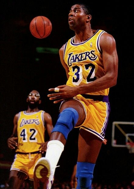 Magic Johnson and James Worthy Showtime Lakers, James Worthy, Lakers Basketball, Basketball Is Life, Nba Legends, Sports Hero, Nba Stars, Basketball Legends, Magic Johnson