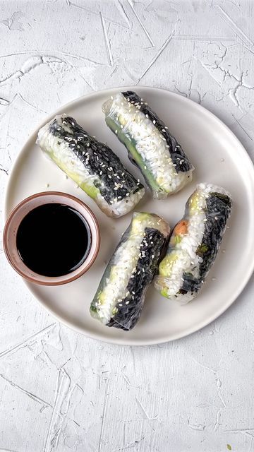 Spring Roll With Rice, Sushi In A Pan, Vegetable Sushi Rolls Recipe, Shrimp Spring Rolls With Peanut Sauce, Rice Sheets Rolls, Rice Wraps Spring Rolls, Spring Roll Filling Ideas, Sushi Spring Rolls, Rice Spring Rolls