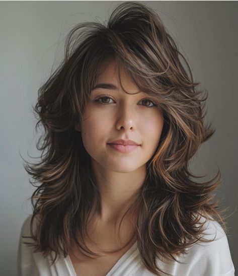 Haircut Thick Wavy Hair, Thick Wavy Hair, Summer Haircuts, Haircuts For Wavy Hair, Wolf Cut, Stylish Haircuts, Haircut For Thick Hair, Medium Hair Cuts, Long Hair Cuts