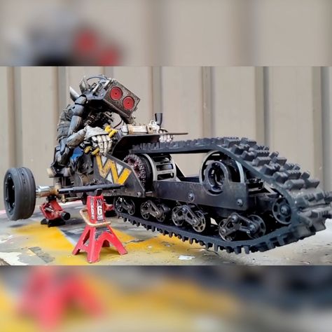 Remote Control Chainsaw Trike | This robot chainsaw trike is the coolest RC car ever made 😱👏 Danny Huynh Creations | By Supercar Blondie Radio Control Cars Trucks, Supercar Blondie, Rc Robot, Radio Controlled Cars, Rc Car, Radio Control, Rc Cars, Chainsaw, Open Wheel Racing