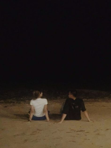 Beach Couple Pictures Night, Just Friends Aesthetic Pictures, Late Night Beach Aesthetic Couples, Talking At Night Book Aesthetic, Talking At Night Aesthetic, Night Talks Couple, Talking Aesthetic People, Couple Talking To Each Other Aesthetic, Talking To Friends Aesthetic