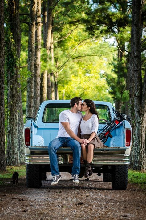 Country Couple Pictures, Engagement Themes, Wedding Fotos, Murfreesboro Tennessee, Engagement Photos Country, Wedding Couple Photos, Photographs Ideas, Couple Picture Poses, Wedding Engagement Photos