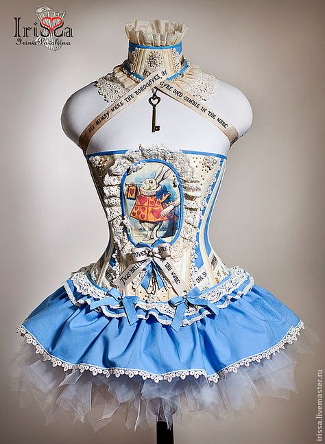 Disney Corset, Drawing Alice In Wonderland, Alice Halloween, Alice In Wonderland Costumes, Wonderland Clothes, Textiles Gcse, Alice In The Wonderland, Alice In Wonderland Costume, Blue Costumes