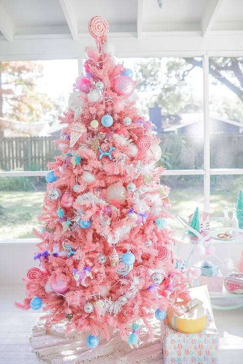 Pink Christmas Tree Decorations, Pastel Christmas Decor, A Pink Christmas, Pink Xmas, Pink Christmas Decorations, Pink Holiday, Unique Christmas Trees, Pink Trees, Pink Christmas Tree