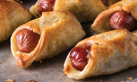 Pigs in a blanket | appetizer | Omaha Steaks Appetizer Wraps, Fancy Appetizer Recipes, Fingerfood Baby, Crostini Appetizers, Gluten Free Puff Pastry, Omaha Steaks, Appetizer Meatballs, Appetizer Bites, Dinner Appetizers