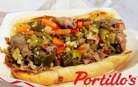 Portillos Beef Recipe, Chicago Italian Beef, Italian Beef Recipes, Beef Sandwich Recipes, Italian Beef Sandwiches, Recipes Restaurant, Italian Salad Dressing, Italian Beef, Chicago Food