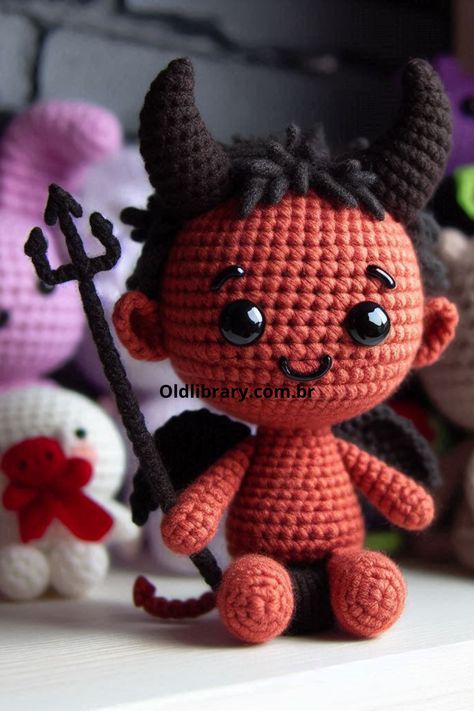 Crochet an adorable little devil amigurumi with this easy pattern! Perfect for Halloween decorations or gifts with horns, wings, and a tiny trident. Crochet Horns Free Pattern, Crochet Devil Horns, Devil Horns, Crochet Dolls, Amigurumi Crochet, Simple Patterns, Free Patterns, Crochet Amigurumi, Free Crochet Pattern