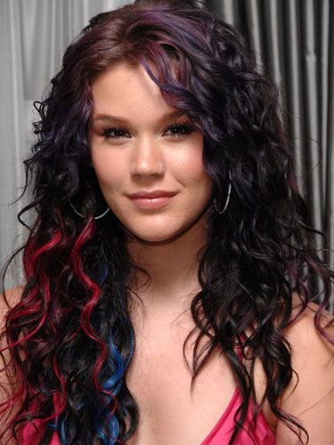 Joss Stone - coolest hair I have ever seen - tons of work to get that :) Pink Streaks, Joss Stone, Color Streaks, Beauty Hair Color, Hair Things, Colorful Hair, Fluffy Hair, Favorite Hairstyles, Late 90s