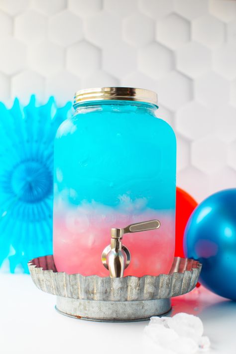 Feeling Optimus fine? Then it’s time to make this fun layered punch to celebrate Transformers: EarthSpark: Season 1, Episodes 11-26 on DVD. This post is sponsored by Nickelodeon. This colorful punch is so easy to Prime Birthday Party, Transformers Earth Spark, Space Punch, Blue Party Punches, Gender Reveal Drinks, Hawaii Birthday Party, Hawaii Birthday, Gender Reveal Food, Transformers Earthspark