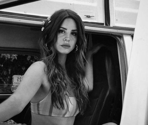 Lana Divas Pop, Lana Del Rey Songs, Lana Del Rey Love, Lana Del Rey Vinyl, Lana Rey, Elizabeth Grant, Singing Career, Stream Of Consciousness, Brooklyn Baby