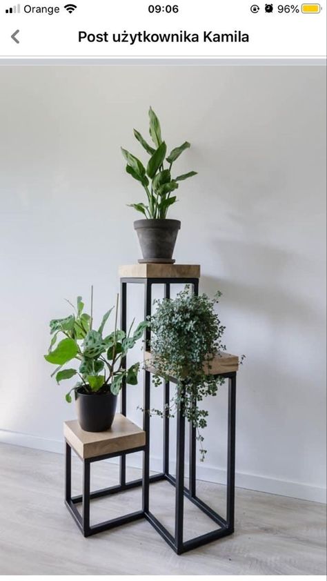 Plants For Living Room, Wall Decoration Diy, Plant Stand Ideas, Diy Wall Decor Ideas, Living Room Decoration Ideas, Vertical Garden Design, Living Room Plants, Wooden Plant Stands, Decor Ideas For Living Room