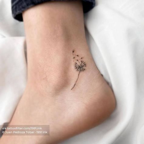 Ankle Tattoos For Women Classy, Small Foot Tattoo, Tattoo Ideas Ankle, Classy Tattoos For Women, Cute Ankle Tattoos, Small Foot Tattoos, Ankle Tattoos For Women, Foot Tattoo, Art Tattoos