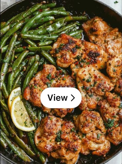 Lemon8 · Lemon Garlic Butter Chicken &
Green Beans Skillet · @Komodo Bsport Chicken With Green Beans, 30 Min Dinner, Skillet Green Beans, Chicken Green Beans, Garlic Green Beans, Garlic Butter Chicken, Lemon Butter, Skillet Chicken, Garlic Butter