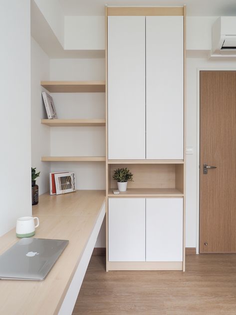 study desk woodgrain white Scandinavian Study Room, Muji House, Muji Home, Sheila E, Cozy Room Decor, Room Storage, Storage Room, Cozy Room, Study Room