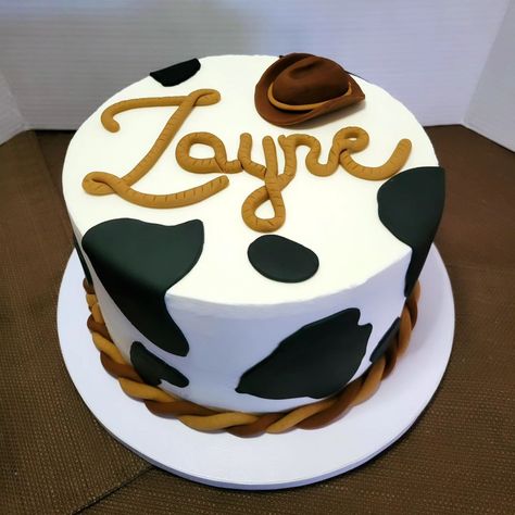 Western baby shower vibes 🐮 🤠 #gainesvillega#cakes#baker#cowcake#georgiabaker#birthdaycake#homebaker Cow Print Birthday Cake Ideas, Birthday Cake Cow Print, Fondant Cow, Cow Print Cakes, Cow Print Cowboy Hat, Western Cake, Cow Birthday Cake, Cow Print Birthday, Shower Vibes