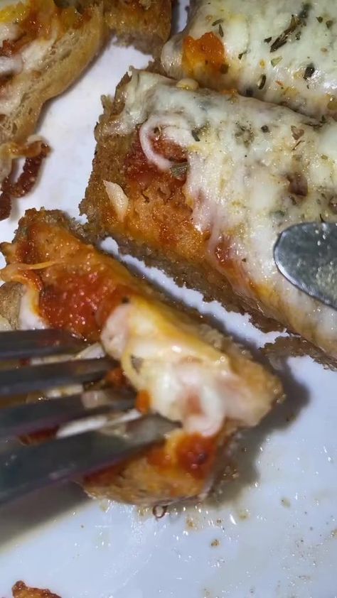 684K views · 18K reactions | #latenightsnack #snacktime #snacks #midnightsnacks #recipesoftiktok #easyrecipes #recipeoftheday #recipeshare | Sarah Marie Maune | Sarah Marie Maune · Original audio Sarah Marie, Pizza Snacks, Easy Pizza, Late Night Snacks, October 20, Snack Time, Recipe Of The Day, Cheese Pizza, Easy Snacks