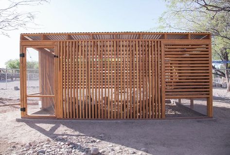 10 Modern Chicken Coops That Rule the Roost - Dwell Building Chicken Coop, Modern Chicken Coop, Walk In Chicken Coop, Portable Chicken Coop, Chicken Tractor, Coop Design, Best Chicken Coop, Chicken Run, Chicken Coop Designs