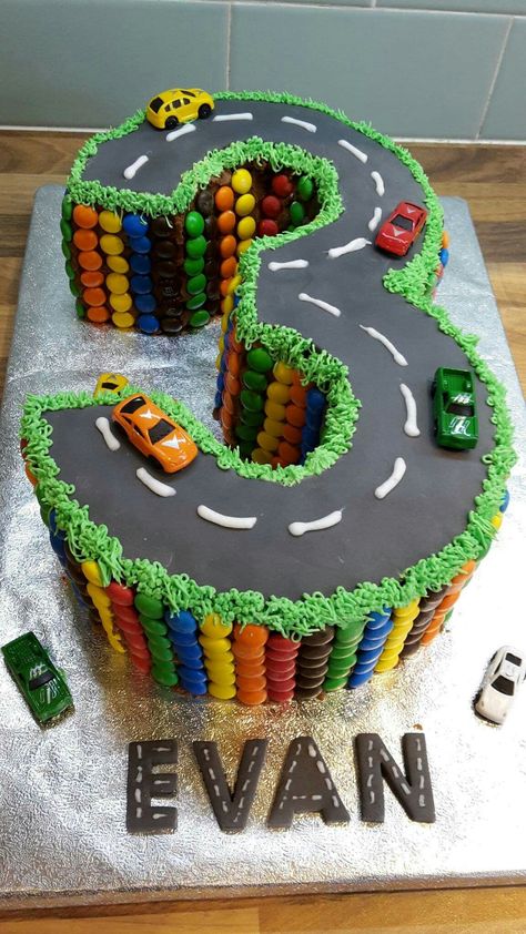 Bolo Hot Wheels, Toy Story Birthday Cake, Birthday Cake Designs, Race Car Cakes, Cars Birthday Cake, Hot Wheels Birthday, 3rd Birthday Cakes, Car Party, Baking Business