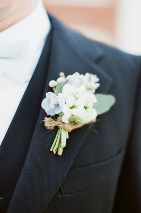 hydrangea bout tied with jute - Alea Lovely - http://ruffledblog.com/vintage-estate-wedding-inspiration/ Hydrangea Boutonniere, Button Holes Wedding, Great Gatsby Wedding, 1920s Wedding, Hydrangeas Wedding, Groom Boutonniere, Gatsby Wedding, Boutonniere Wedding, Great Gatsby