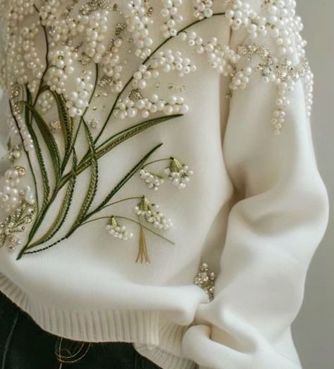 Lily Of The Valley Embroidery, Royal Family Fashion, Lilly Inspired, Lovely Fashion, Nail It, The Royal Family, Stunning Outfits, Family Fashion, Duchess Kate