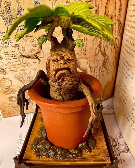 Mandrake Dessert, Mandrakes Harry Potter, How To Make A Mandrake, Mandrake Clay Diy, Clay Mandrake, Mandrake Plant Harry Potter, Harry Potter Plants, Polymer Clay Mandrake, Mandrake Sculpture