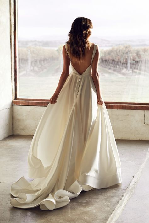 Anna Campbell Dress, Anna Campbell Wedding Dress, Anna Campbell, Aline Wedding Dress, 2016 Trends, Wedding Dress Inspiration, Romantic Weddings, Wedding Dresses Simple, A-line Wedding Dress