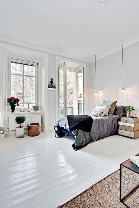 Bedroom white floor White Painted Floors, Painted Wood Floors, White Wood Floors, Wooden Floors, White Floors, Painted Floors, Beautiful Bedrooms, Design Case, Home Fashion