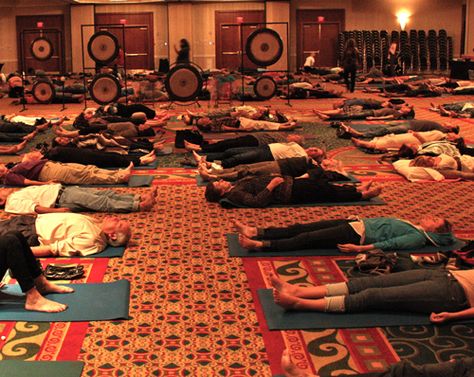 'World's Largest Shared Acupuncture' Event a Surprisingly Spiritual Experience Acupuncture School, Medical Event, Acupuncture Office, Ynsa Scalp Acupuncture, Community Acupuncture, Auricular Acupuncture Points, Auricular Acupuncture, Spiritual Experience, Money Goals