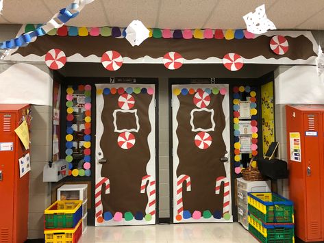 Double Door Christmas Decorations School, Double Door Christmas Decor, Christmas Double Door, School Christmas Decorations, Door Decorations Classroom Christmas, Christmas Classroom Door, School Door Decorations, December Activities, School Doors