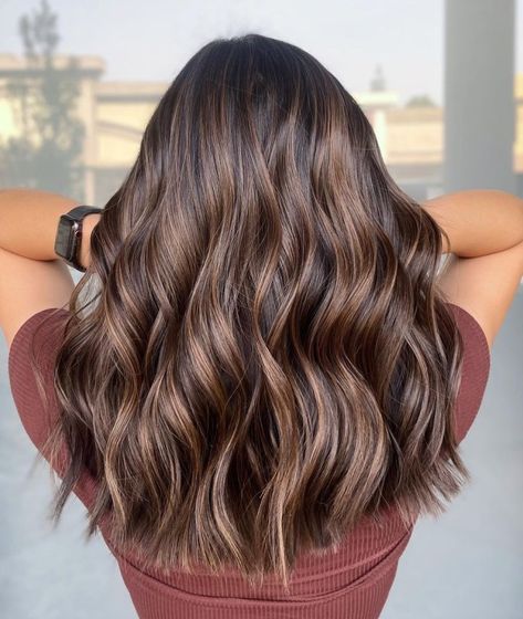 Dark Honey Brown Hair With Highlights, Bronze Brunette Balayage, Bronze Brunette Hair, Brown Partial Balayage, Mid Length Brown Hair With Highlights, Honey Brown Balayage Brunettes, Fall Hair Balayage, Natural Brown Balayage, Brown Balayage Ombre