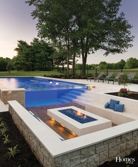 Luxury Pools Backyard, Dream Backyard Pool, Pool House Designs, Pools Backyard Inground, City Homes, Small Pool Design, Luxury Pools, Backyard Pool Landscaping, Modern Pools